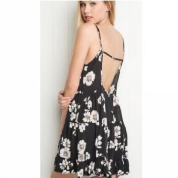Brandy Melville Black Floral Jada Mini Dress - One Size - Picture 8 of 8